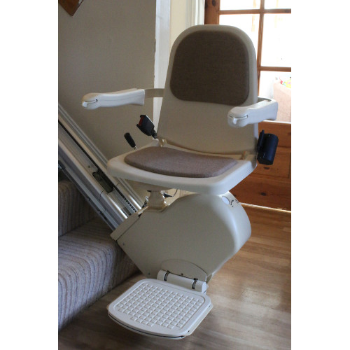 Acorn / Brooks Straight Stairlift